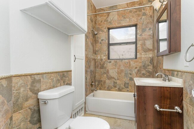 Building Photo - 4008 Herschel Ave