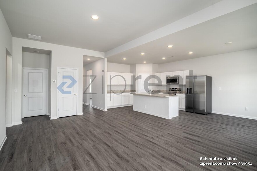 Building Photo - 123 Monroe Ct