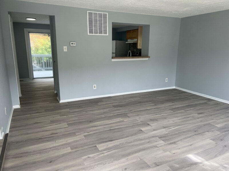 Building Photo - 72 Dorchester Cir