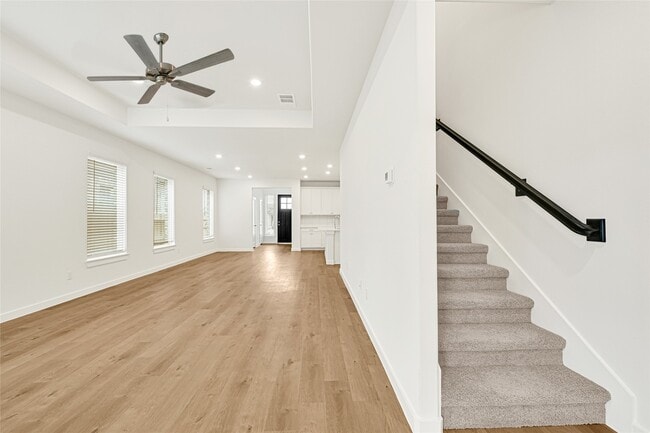 Building Photo - 31819 Autumn Spur Ln