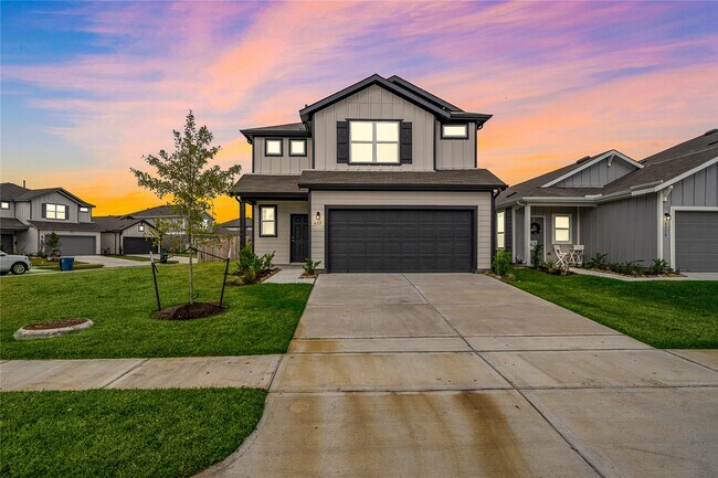 Building Photo - 6315 Lakeview Haven Dr