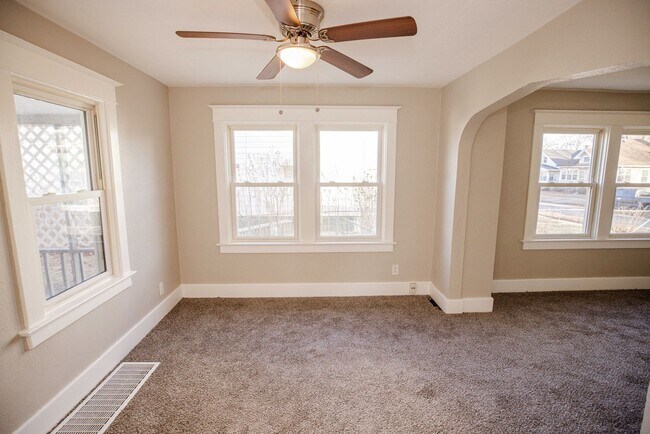 Building Photo - 1806 Marne Ave