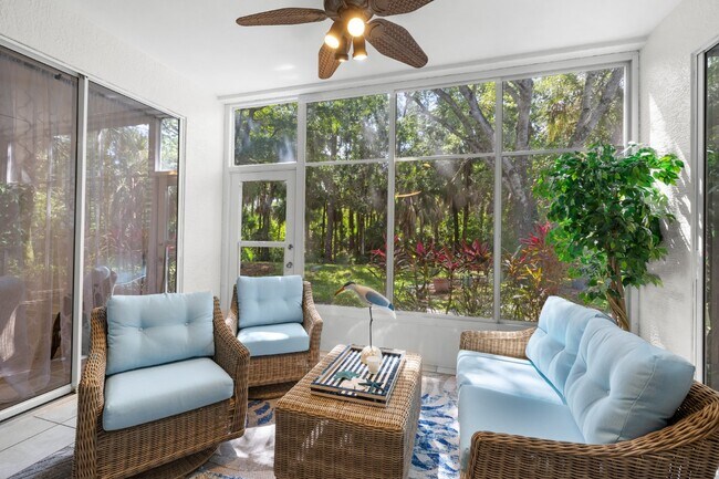 Building Photo - Tarpon Cove condo - close to the beach. Yacht club membership is available.