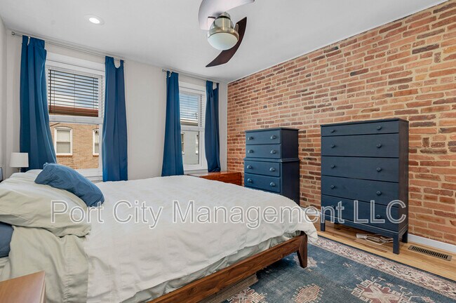 Building Photo - 14 N Streeper St