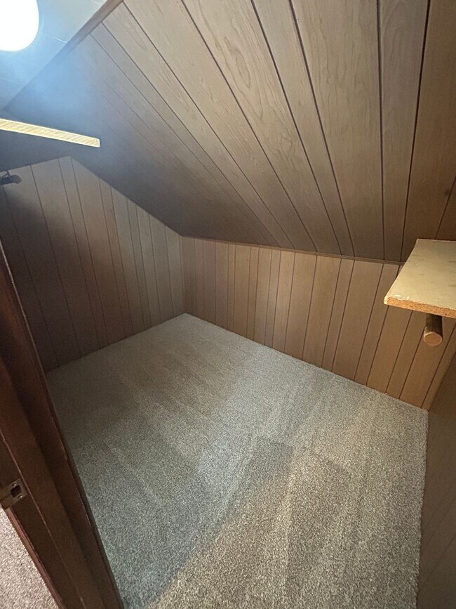 Building Photo - 4 Bedroom, 2 Bathroom House in Lynden with Fenced Yard