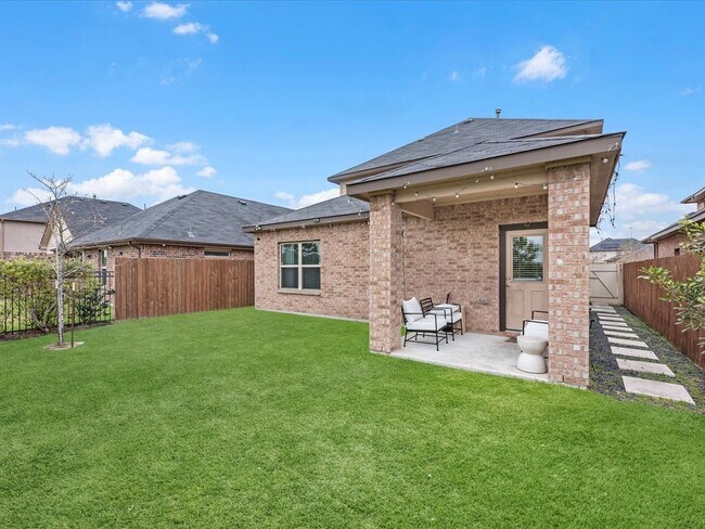 Building Photo - 2410 Meerstad Ln