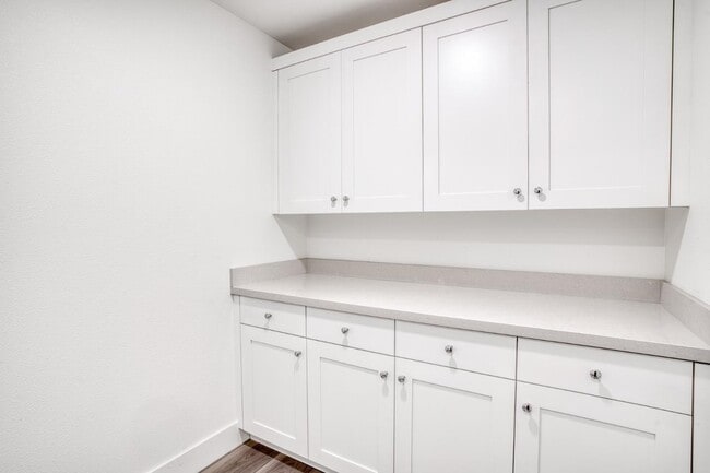 Building Photo - 3578 Rambla Pl