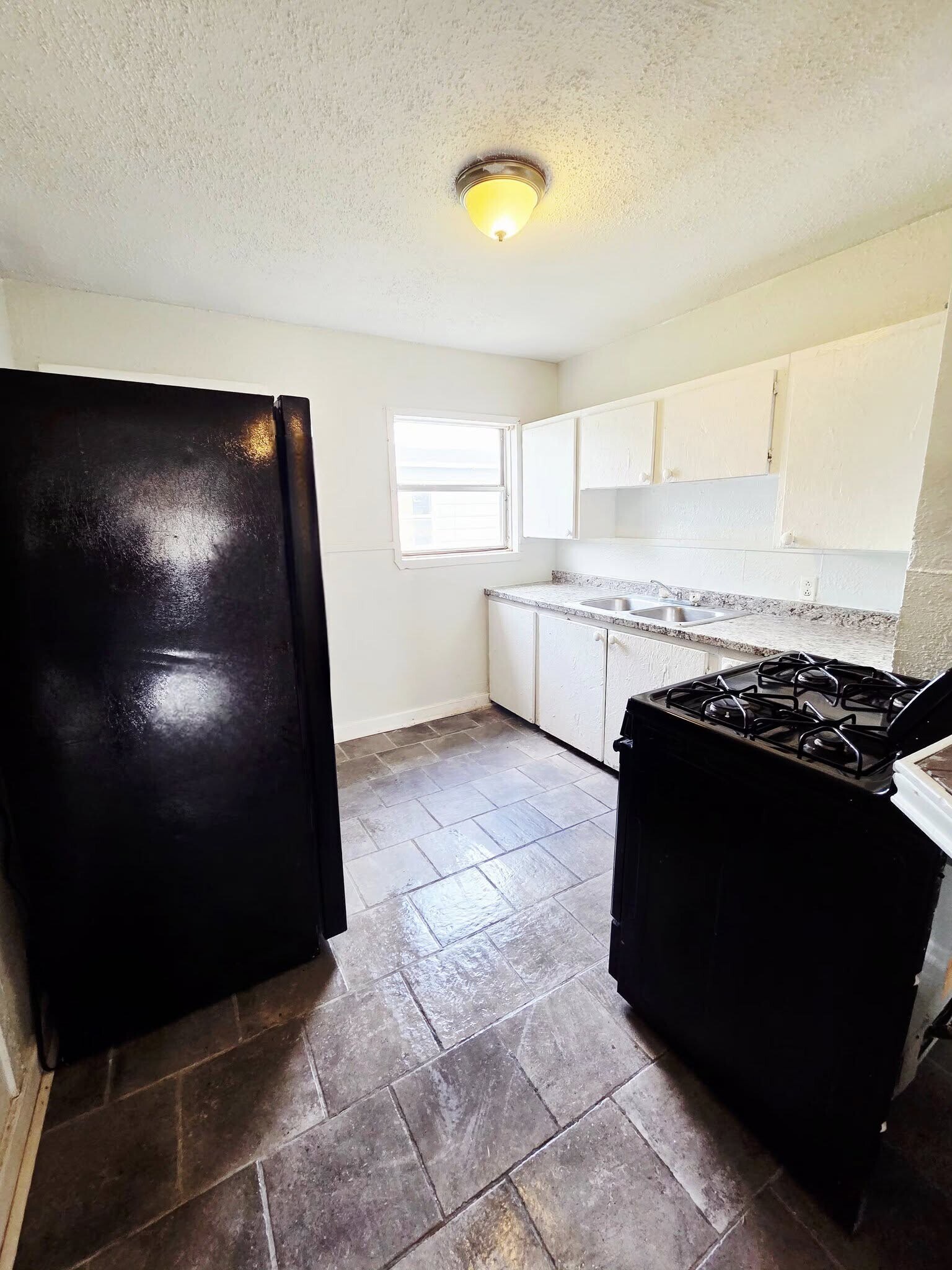 Building Photo - 1509 Sycamore St