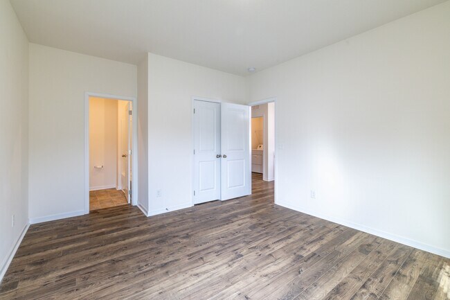 Building Photo - 4714 Willow Bluff Cir