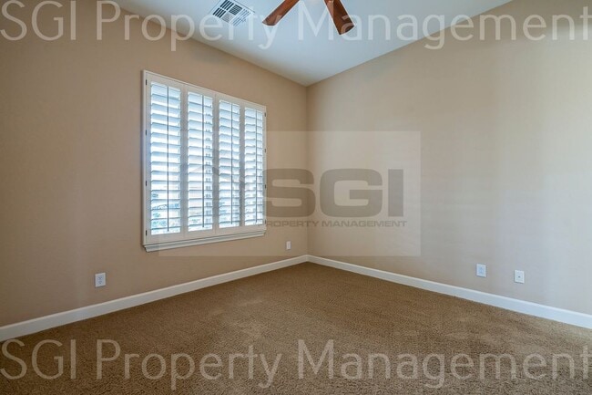 Building Photo - LUXURY 5 BEDROOM VISTANCIA BASEMENT HOME!