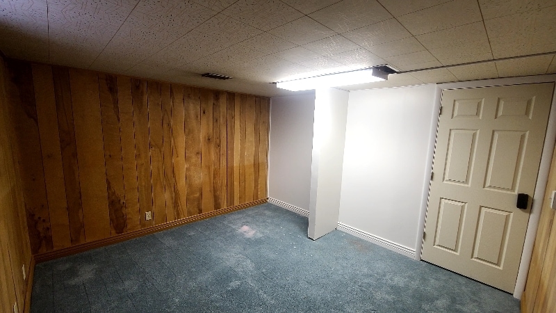 Building Photo - 557 Laker Wy