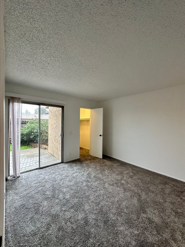 Building Photo - NORTH CANAL STREET and SAIL STREET