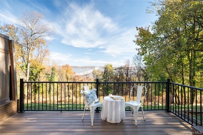 Building Photo - 1099 US-9W