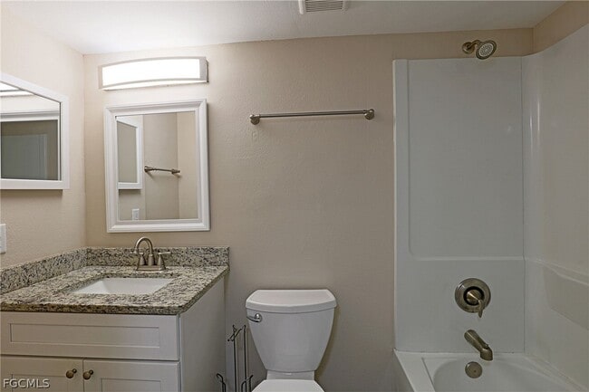 Building Photo - 5319 Summerlin Rd