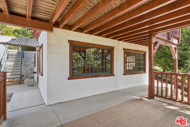 Building Photo - 4 Winding Way