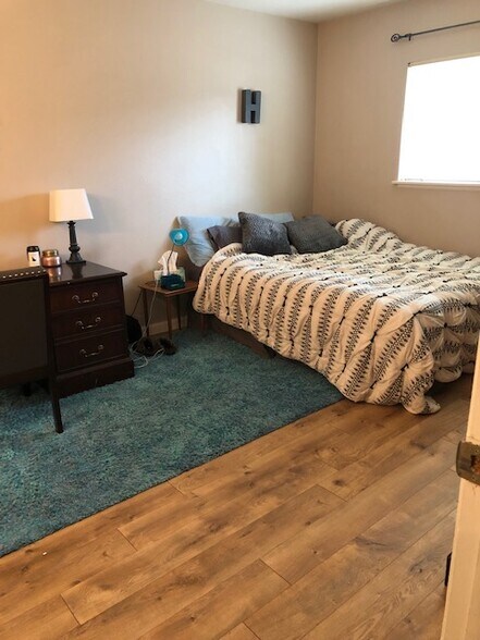 Building Photo - 20 S Boulder Cir