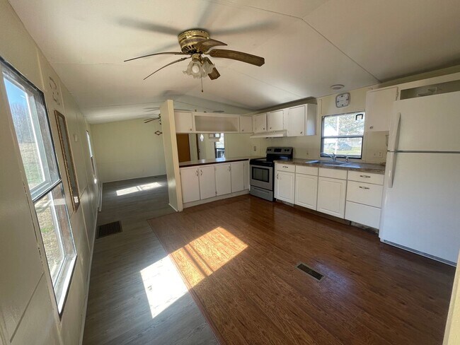Building Photo - 11561 Rosebud Ln