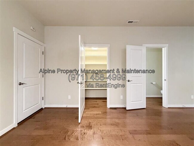 Building Photo - 29024 SW Costa Cir E