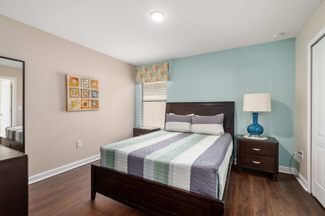 Building Photo - 1479 Moon Valley Dr