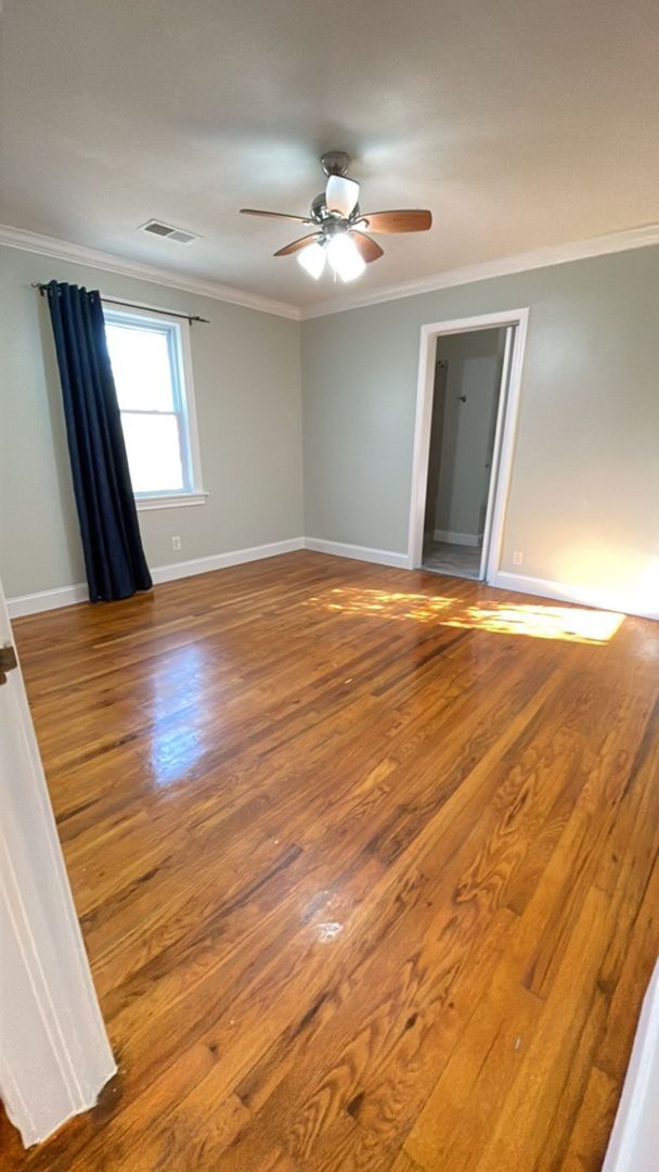 Building Photo - Rare Opportunity on nearly 3 acres!