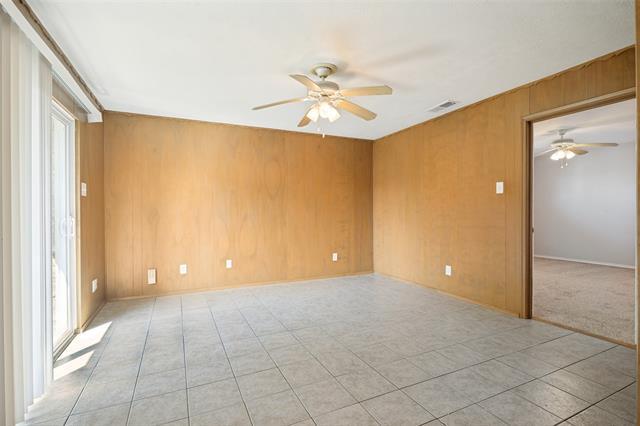 Building Photo - 7005 Kingsbury Dr