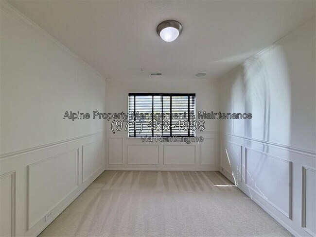 Building Photo - 4143 NW Meisner Dr