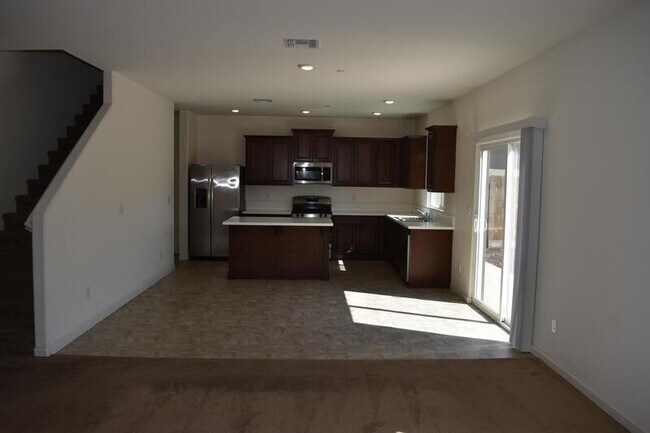 Building Photo - 4238 Freemark Ave