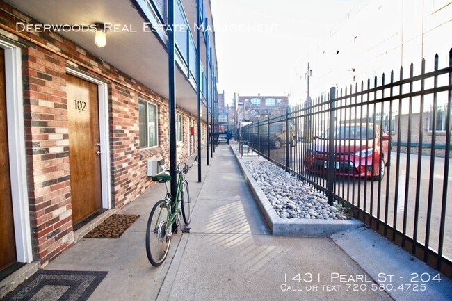 Building Photo - 1431 Pearl St