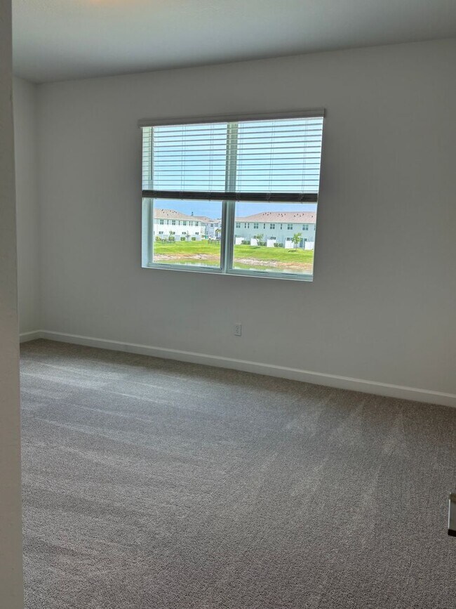 Building Photo - Veranda Landings