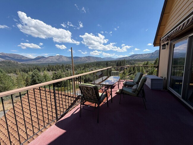 Building Photo - 799 Lookout Point Cir