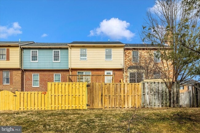 Building Photo - 114 Colony Ct