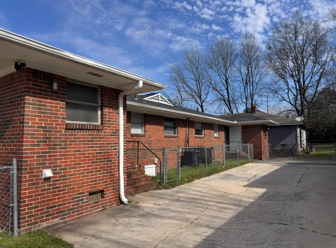 Building Photo - 7005 2nd Ave S