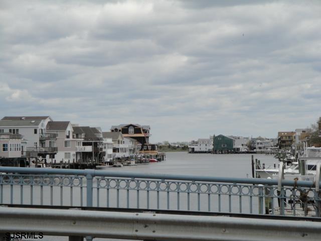 Building Photo - 5216 Atlantic Ave