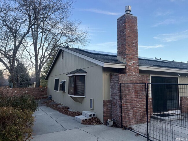 Building Photo - 4815 Golden Springs Dr