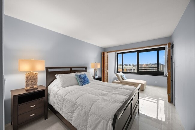 Building Photo - 1330 Ala Moana Blvd