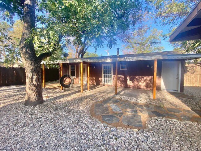 Building Photo - PRE- LEASING NOW for 7/09/2026