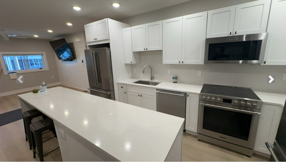 Building Photo - 14 Sturtevant Ter