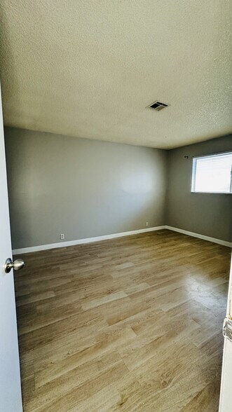 Building Photo - 5282 S Maryland Pky