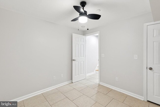 Building Photo - 1931 N Uber St