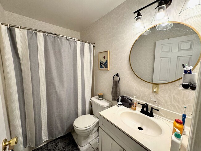 Building Photo - Charming 3 Bed/2 Full Bath in Columbia Tus...
