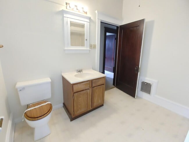 Building Photo - Timeless 3 Bedroom House!