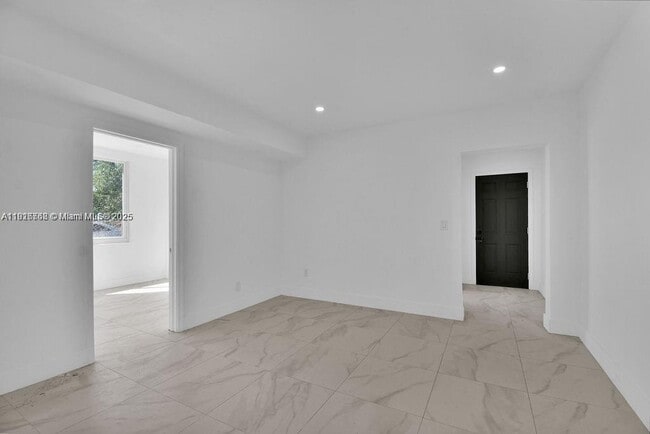 Building Photo - 3025 NW 8th Ave