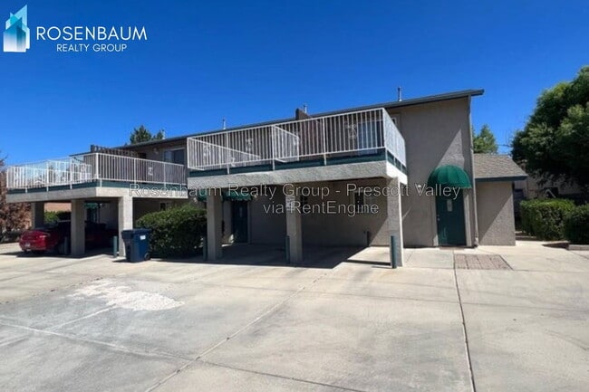 Building Photo - 9615 E Lakeshore Dr