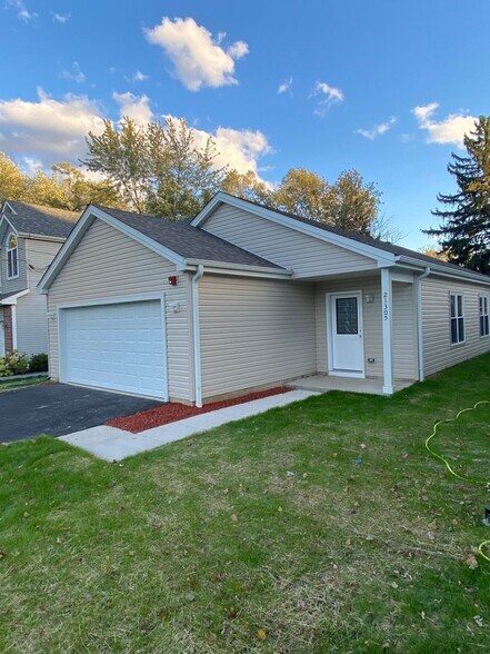 Building Photo - 21305 W Ridge Rd