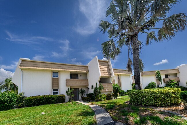 Building Photo - 1080 Bal Harbor Blvd