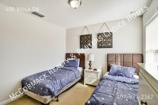 Building Photo - 400 Viola Dr