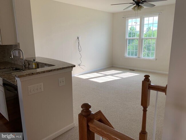 Building Photo - 9022 Randolph Cir