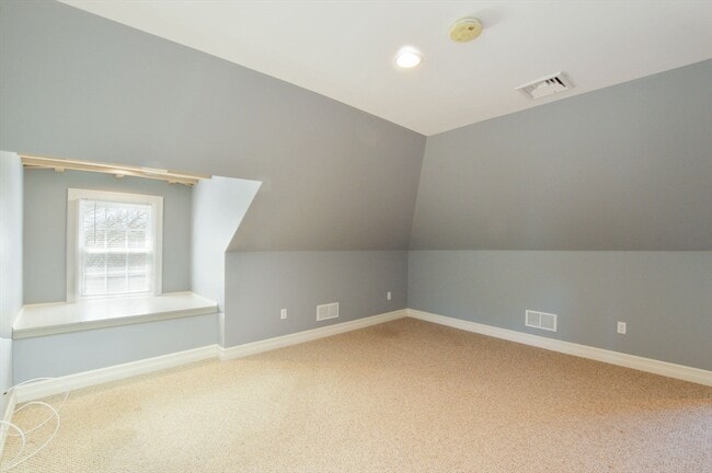 Building Photo - 66 Tucker Ln