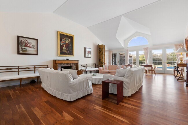 Building Photo - 39 Marylea Dr