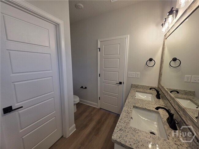 Building Photo - 330 Crosswinds Dr